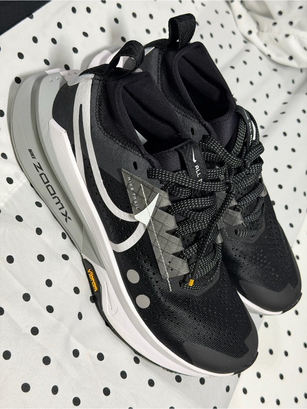 Nike Women’s Black and White ZoomX Running Shoes size Women’s 9 / Men’s 7.5